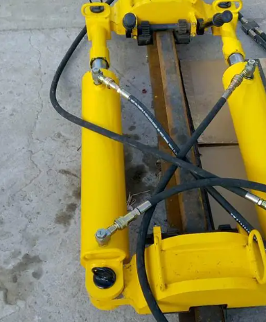 YLS-900型液壓鋼軌拉伸機